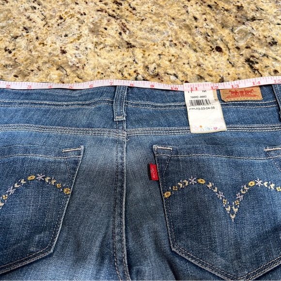 Ladies Levis Designers Jeans NEW - Picture 7 of 7
